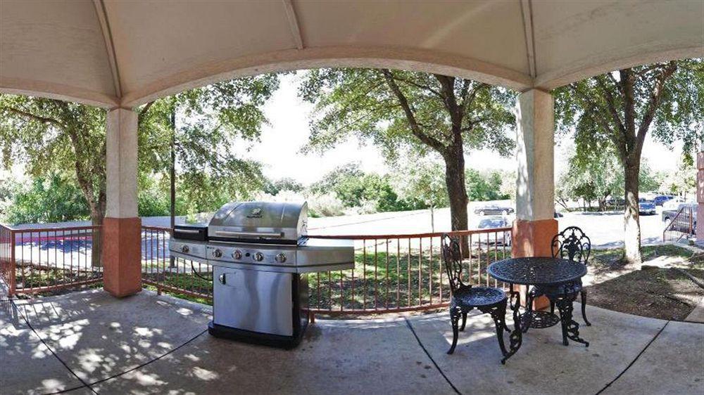 Sonesta Simply Suites Austin The Domain Area Exterior foto
